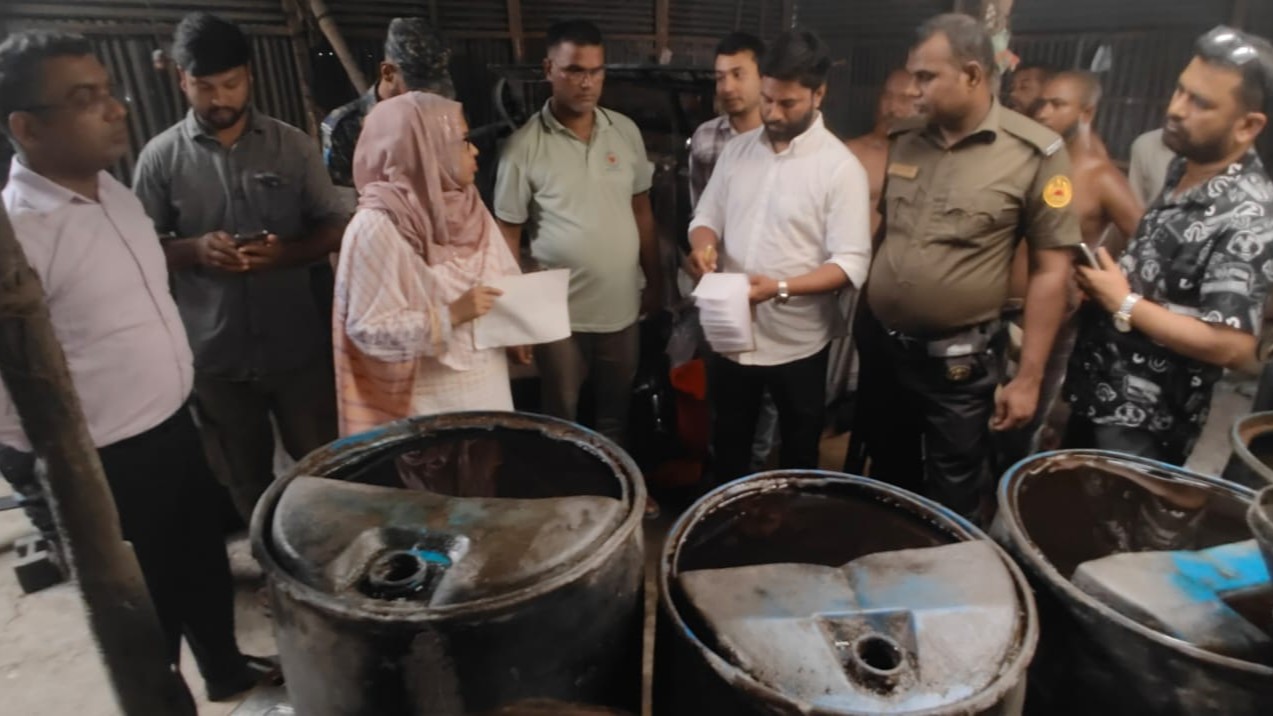 মেলান্দহে ভেজাল তেল কারখানায় যৌথ অভিযান, ১ লাখ টাকা জরিমানা